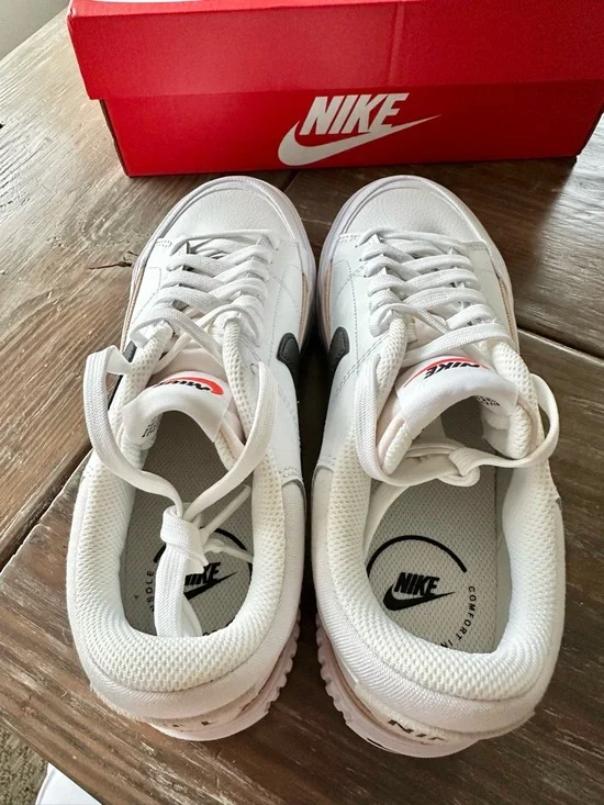 Nike Women’s Court Legacy Lift Sneakers with Black Swoosh and Tan Stripe - Picture 5 of 9